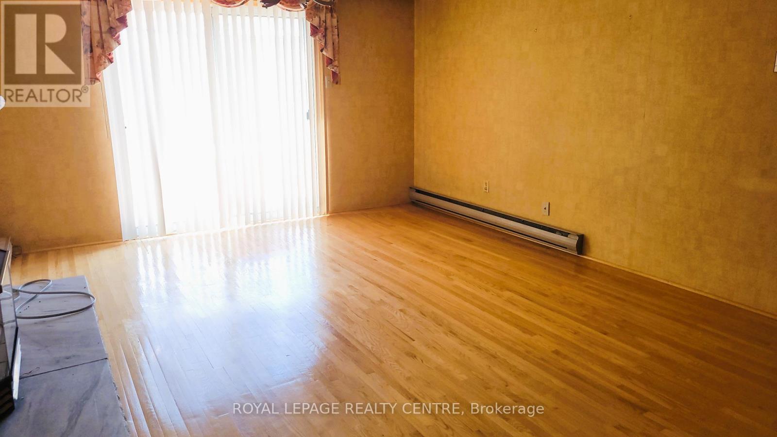 6800 Second Line West Line, Mississauga, Ontario  L5W 1M9 - Photo 8 - W12969344