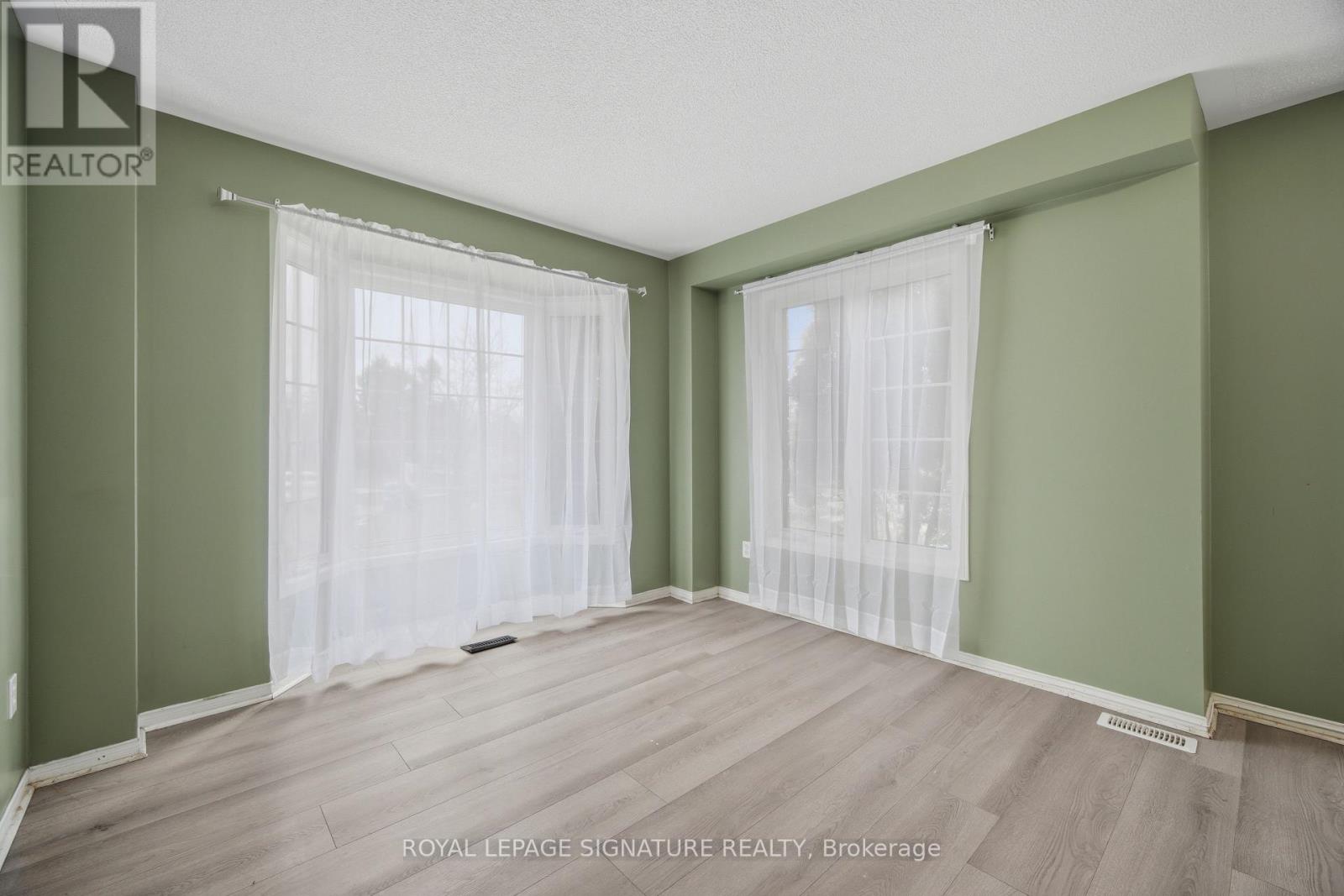 19 Silverbell Court, Brampton, Ontario  L7A 3V3 - Photo 10 - W12969354