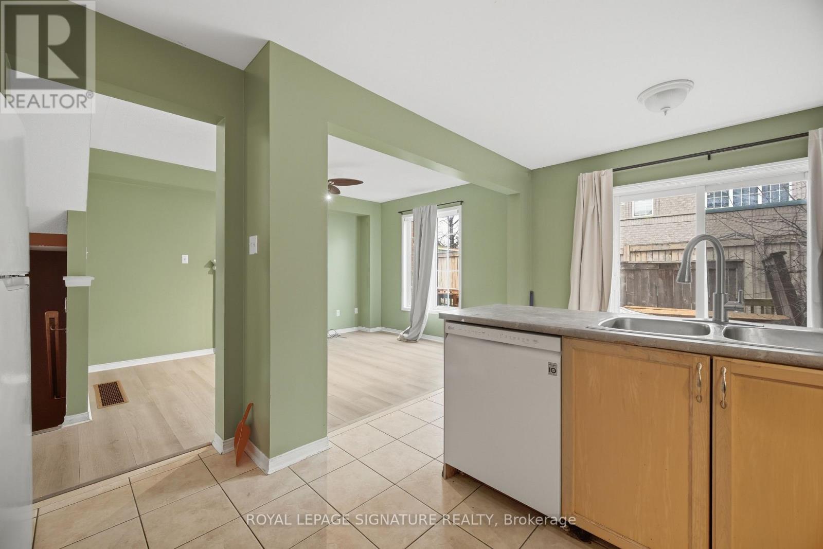 19 Silverbell Court, Brampton, Ontario  L7A 3V3 - Photo 16 - W12969354