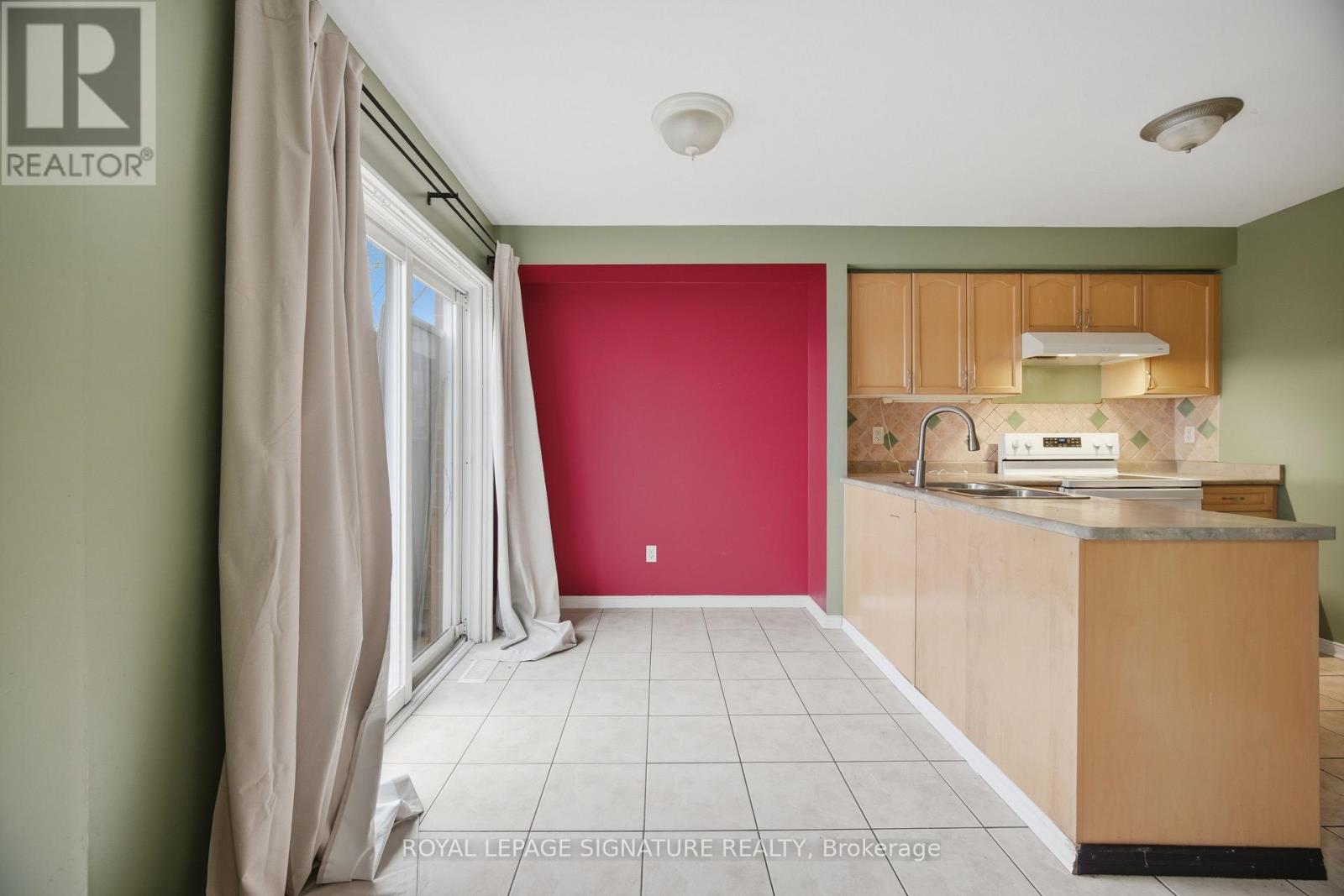 19 Silverbell Court, Brampton, Ontario  L7A 3V3 - Photo 17 - W12969354