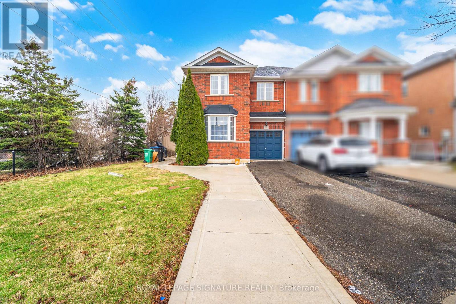 19 Silverbell Court, Brampton, Ontario  L7A 3V3 - Photo 2 - W12969354