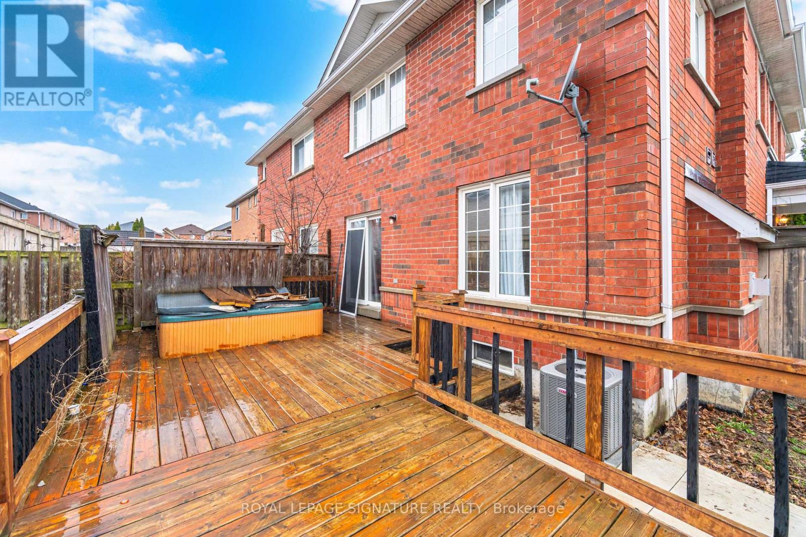 19 Silverbell Court, Brampton, Ontario  L7A 3V3 - Photo 46 - W12969354