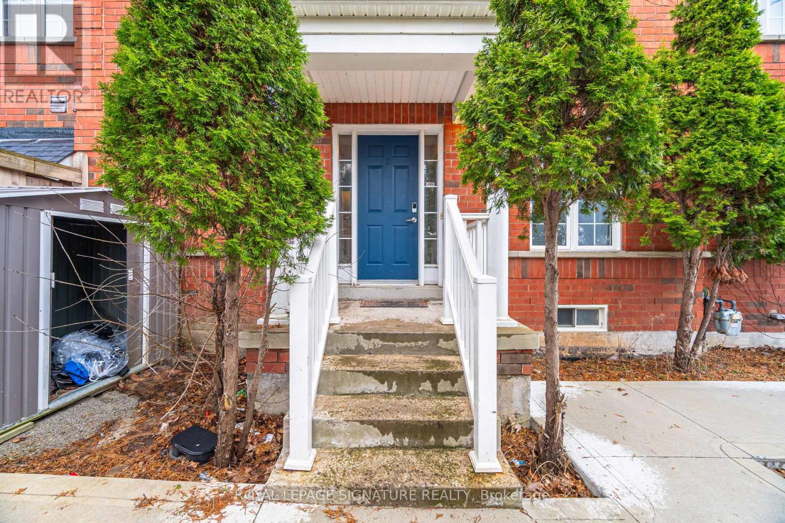 19 Silverbell Court, Brampton, Ontario  L7A 3V3 - Photo 5 - W12969354