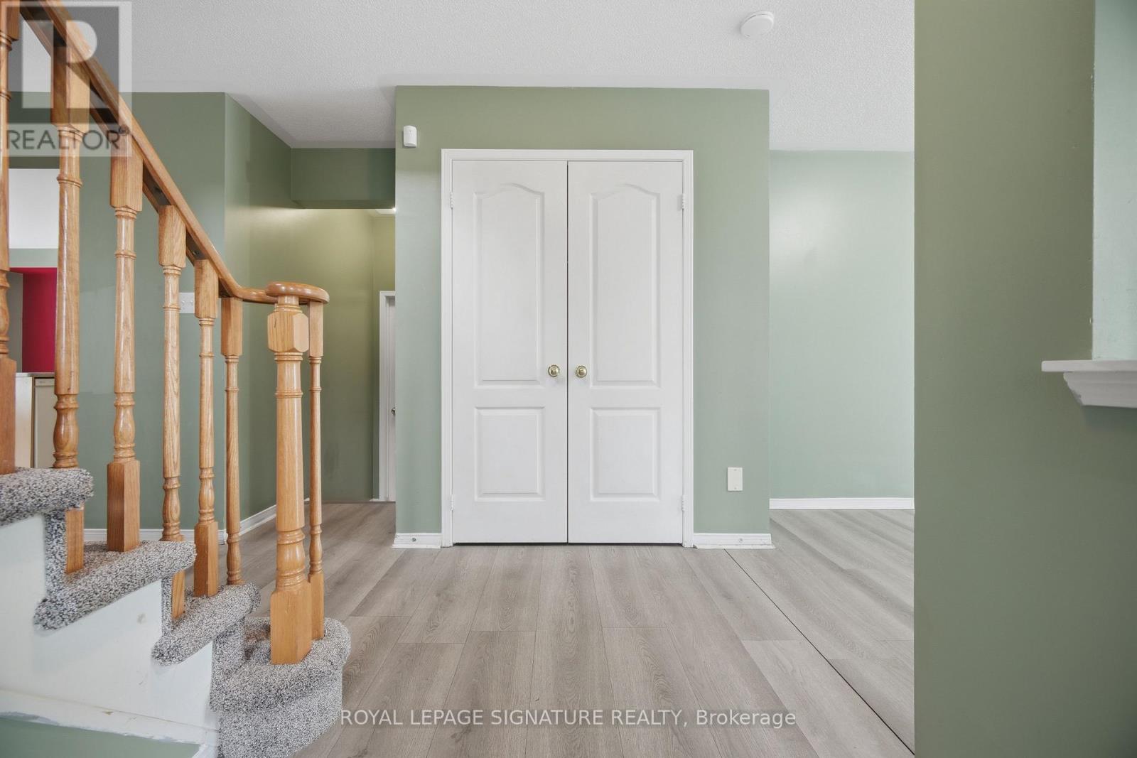 19 Silverbell Court, Brampton, Ontario  L7A 3V3 - Photo 7 - W12969354