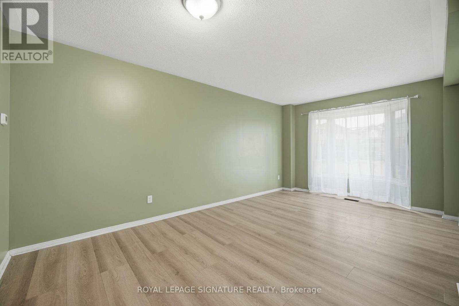 19 Silverbell Court, Brampton, Ontario  L7A 3V3 - Photo 9 - W12969354