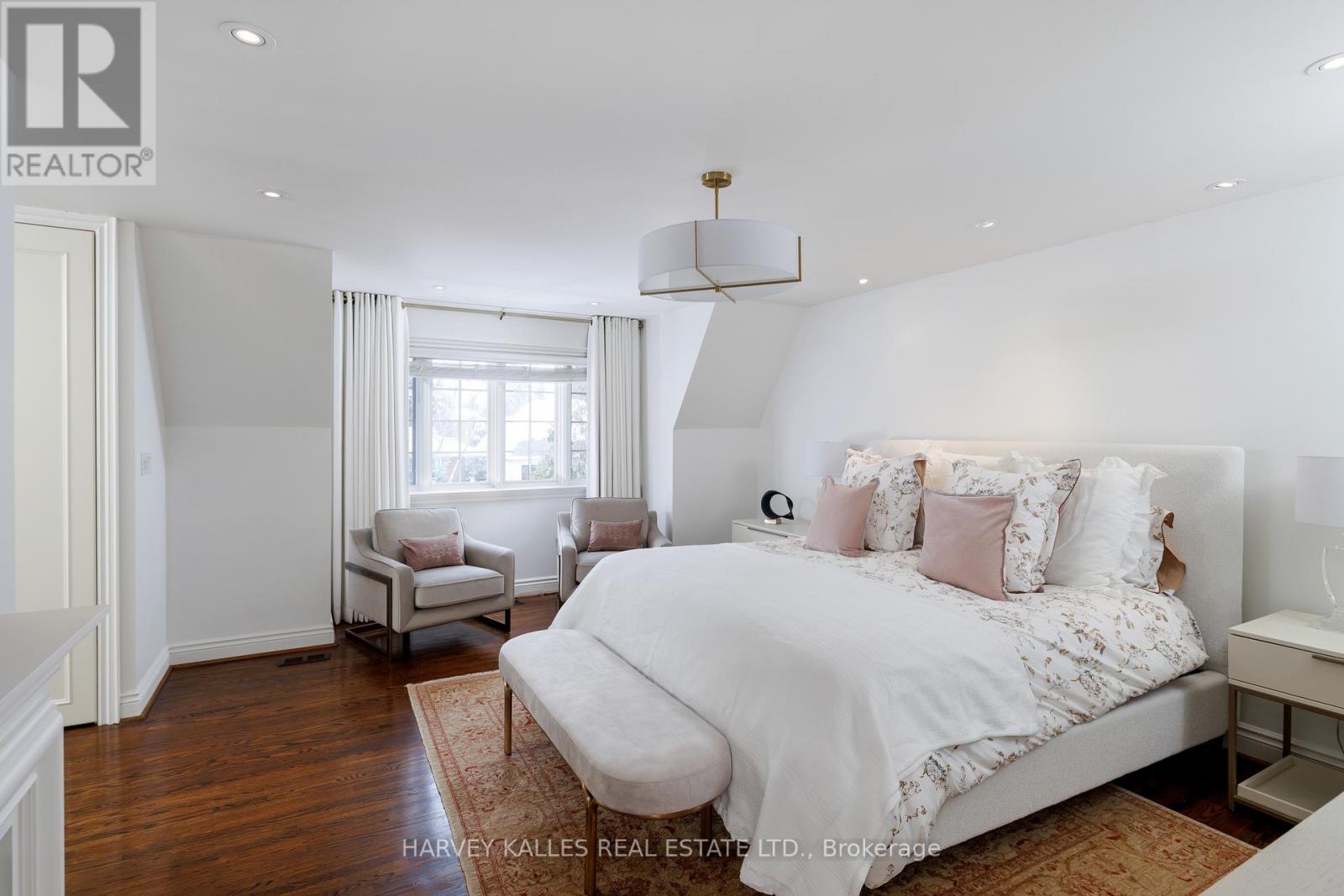 7 Romney Road, Toronto, Ontario  M9A 4E9 - Photo 27 - W12969360