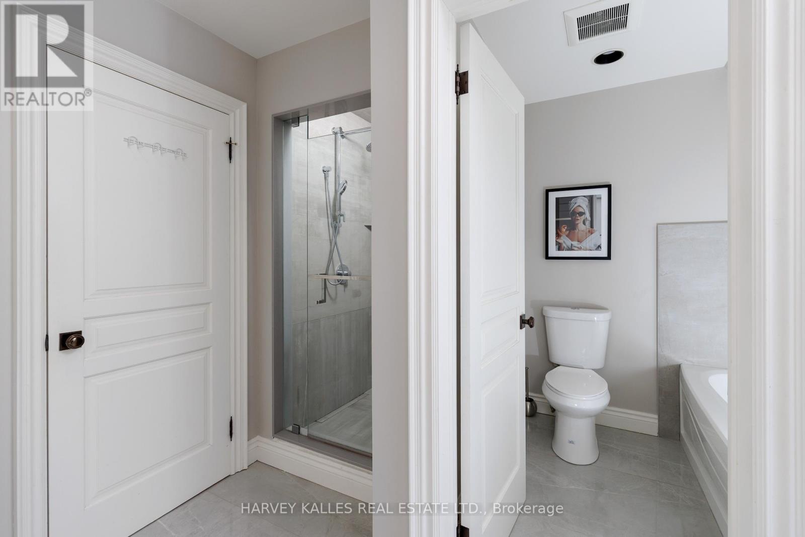 7 Romney Road, Toronto, Ontario  M9A 4E9 - Photo 35 - W12969360