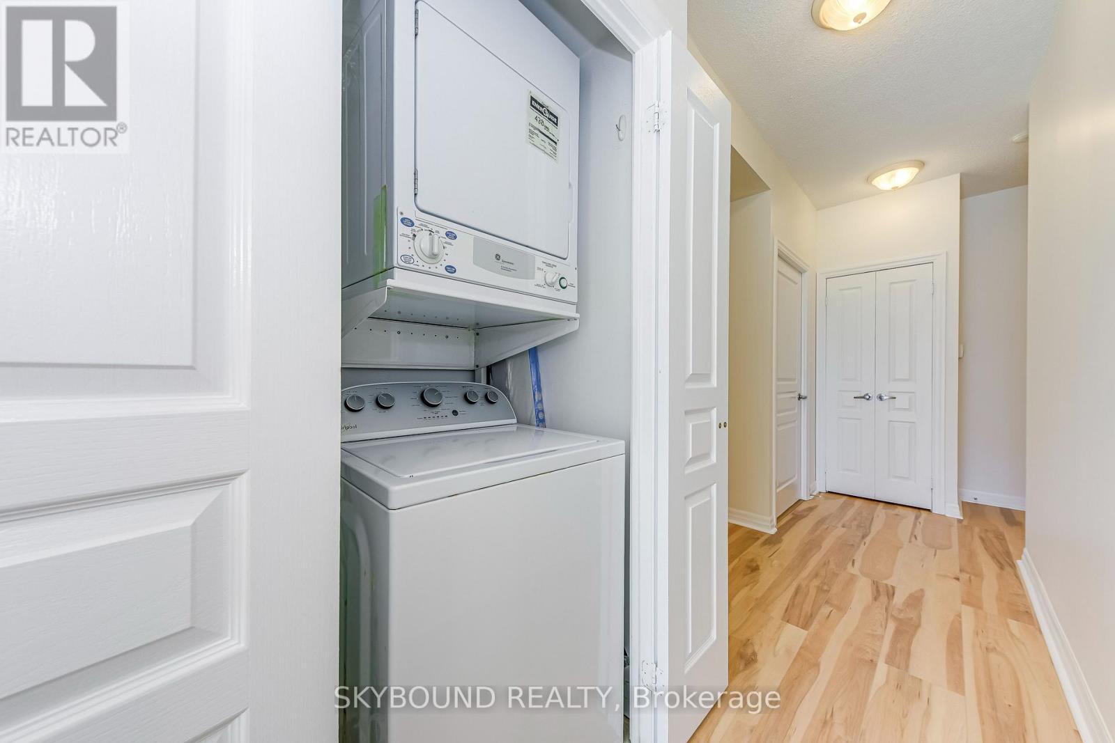 604 - 220 Burnhamthorpe Road W, Mississauga, Ontario  L5B 4N4 - Photo 17 - W12969374