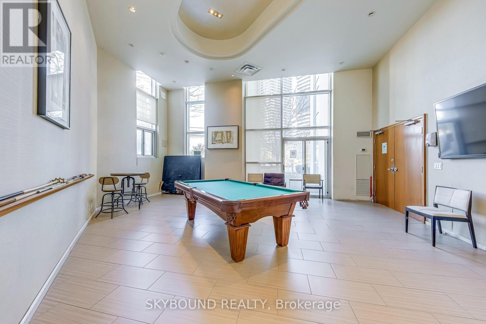 604 - 220 Burnhamthorpe Road W, Mississauga, Ontario  L5B 4N4 - Photo 18 - W12969374