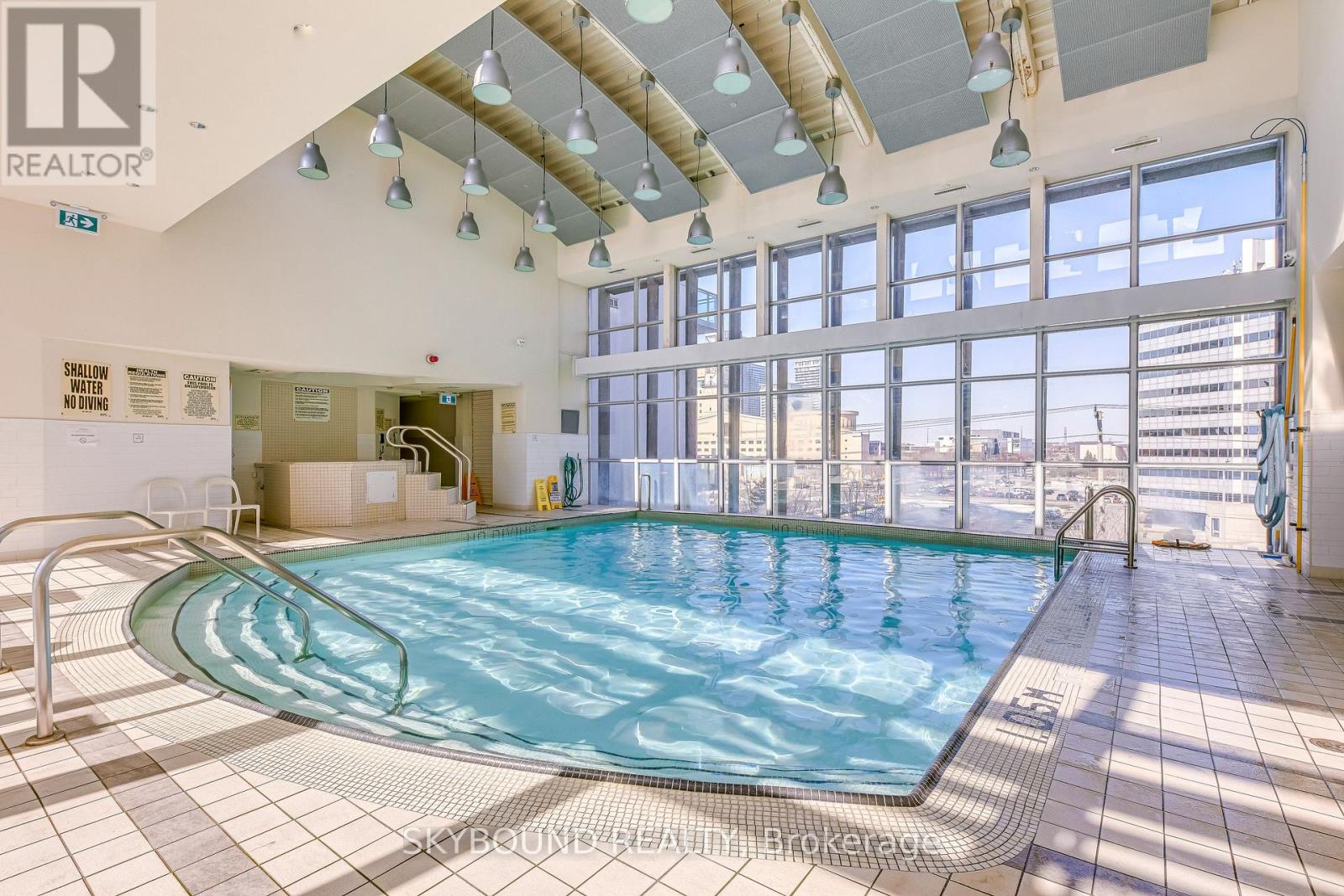 604 - 220 Burnhamthorpe Road W, Mississauga, Ontario  L5B 4N4 - Photo 19 - W12969374