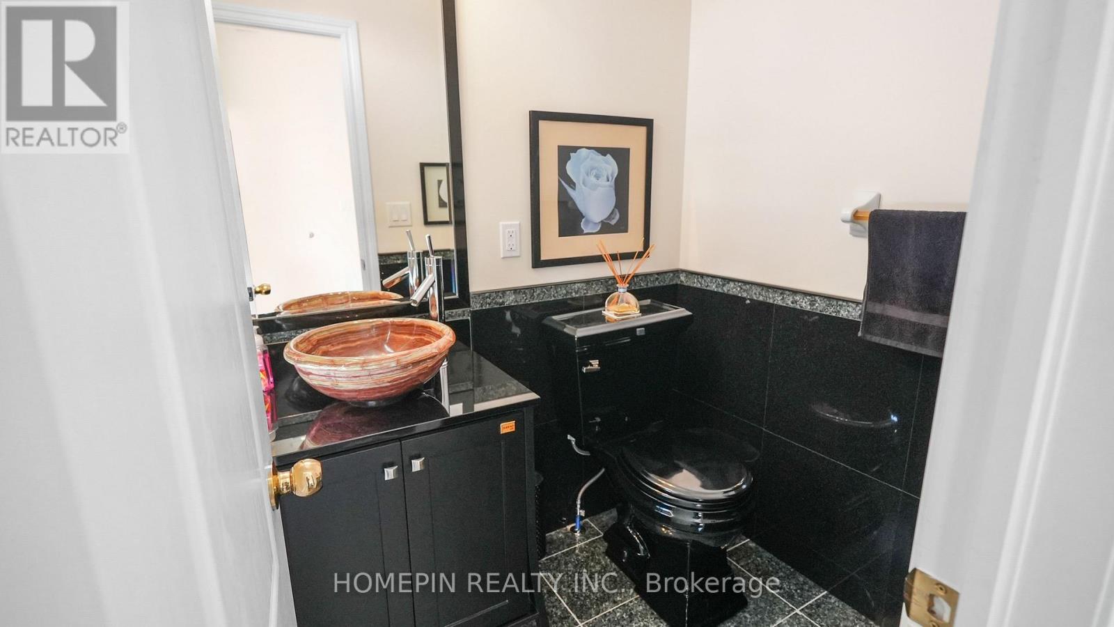 74 Dewside Drive, Brampton, Ontario  L6R 0X5 - Photo 14 - W12969382