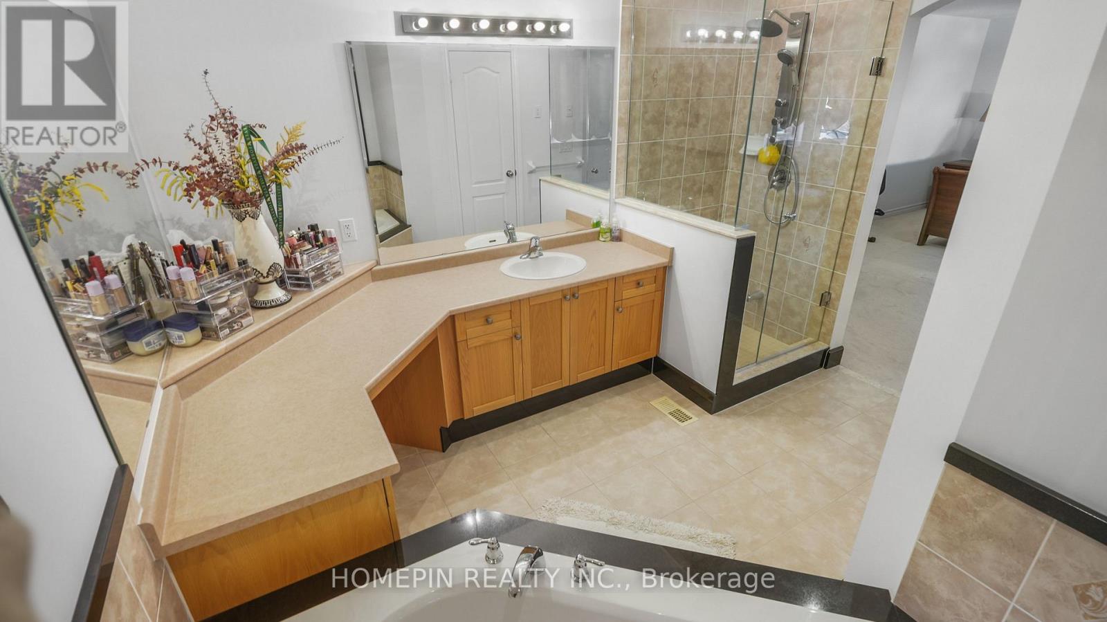 74 Dewside Drive, Brampton, Ontario  L6R 0X5 - Photo 19 - W12969382