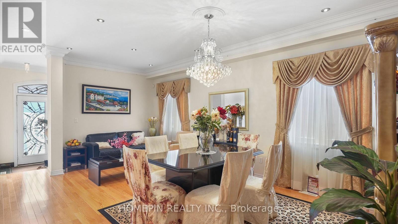 74 Dewside Drive, Brampton, Ontario  L6R 0X5 - Photo 4 - W12969382