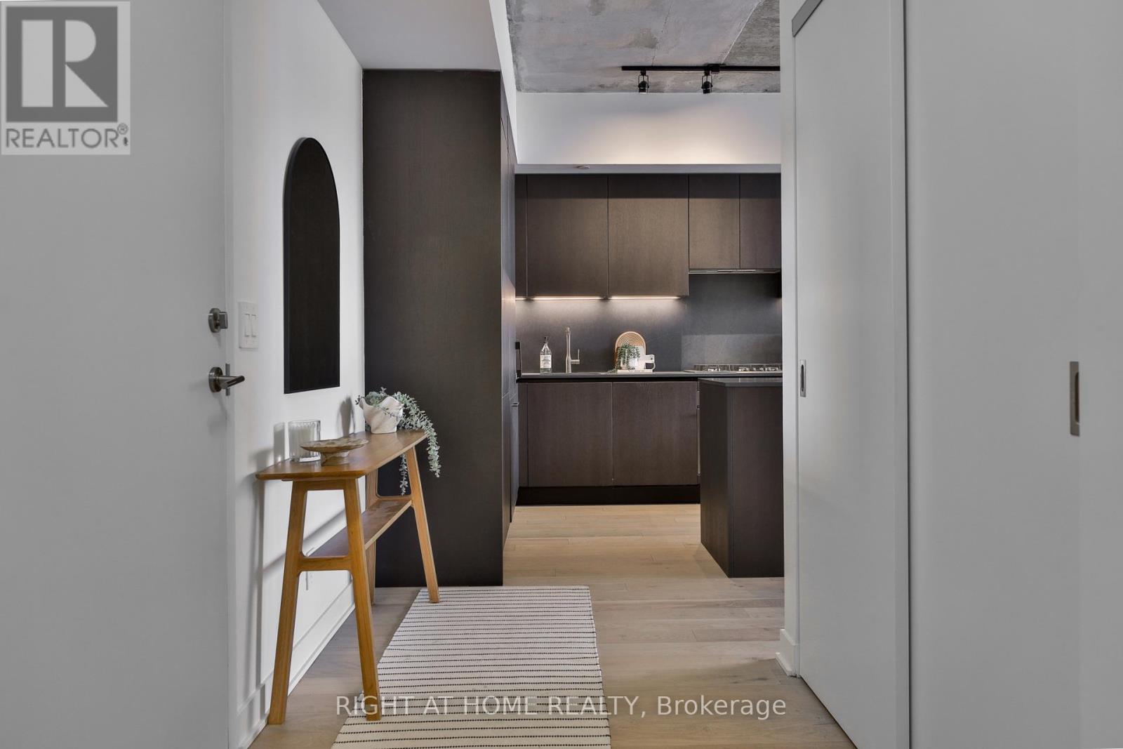 PH 6 - 2720 DUNDAS STREET W, Toronto, Ontario