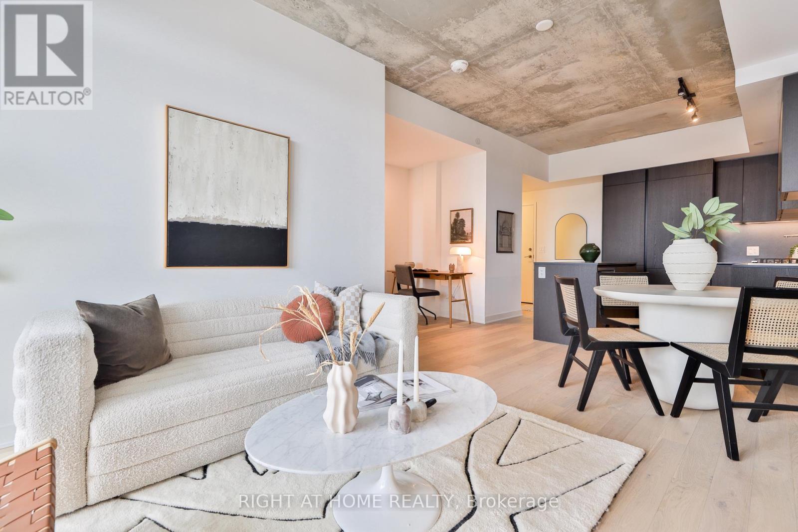 Ph 6 - 2720 Dundas Street W, Toronto, Ontario  M6P 1Y2 - Photo 12 - W12969384