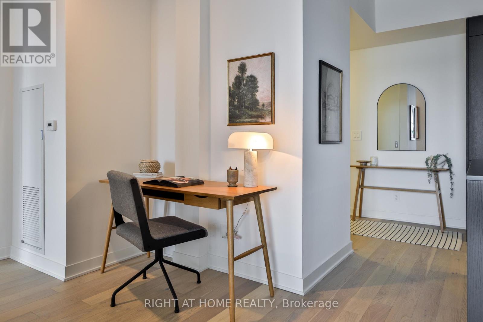 Ph 6 - 2720 Dundas Street W, Toronto, Ontario  M6P 1Y2 - Photo 14 - W12969384