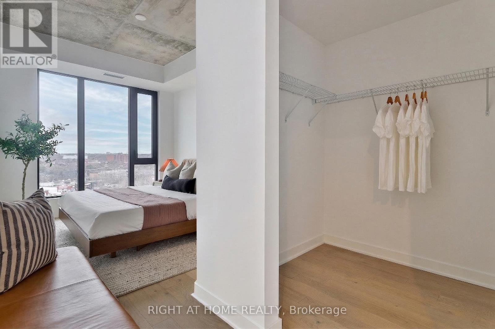 Ph 6 - 2720 Dundas Street W, Toronto, Ontario  M6P 1Y2 - Photo 15 - W12969384