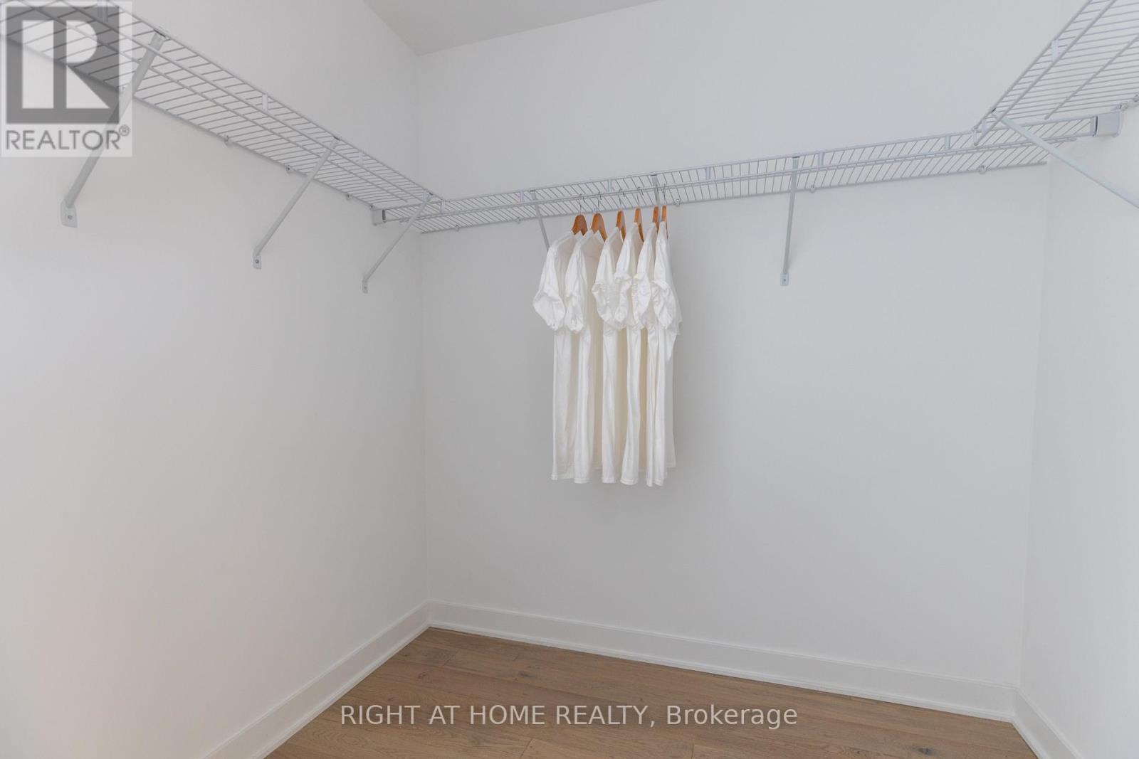 Ph 6 - 2720 Dundas Street W, Toronto, Ontario  M6P 1Y2 - Photo 18 - W12969384