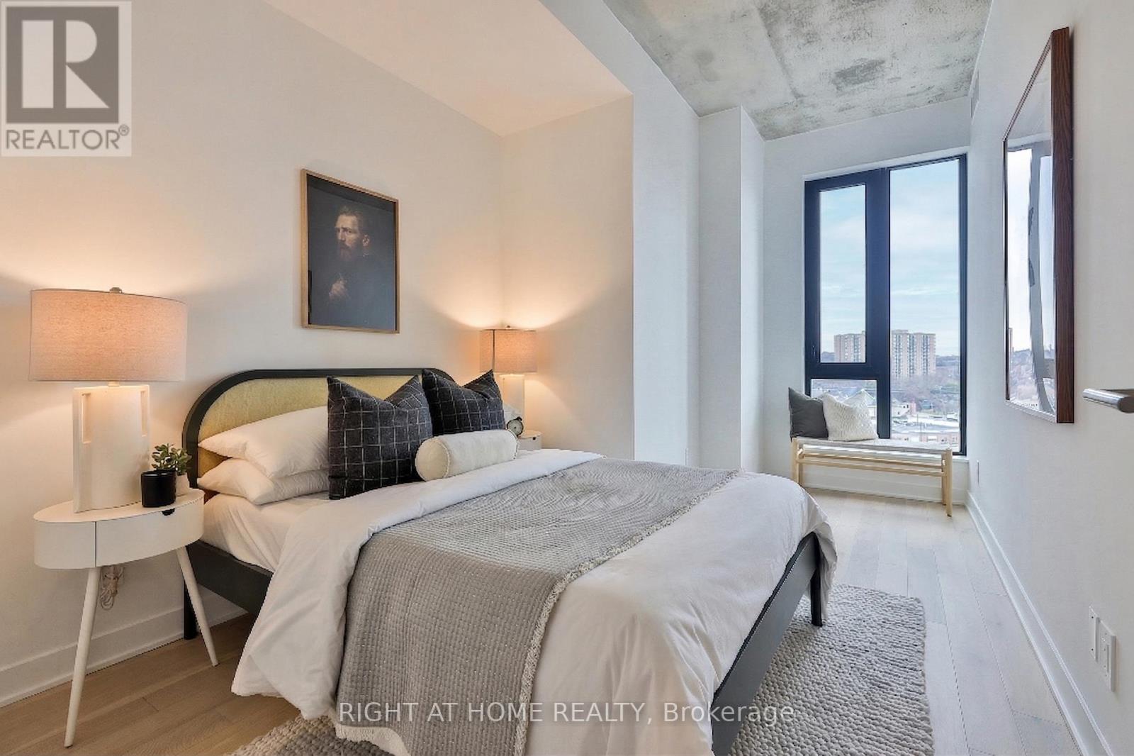 Ph 6 - 2720 Dundas Street W, Toronto, Ontario  M6P 1Y2 - Photo 20 - W12969384