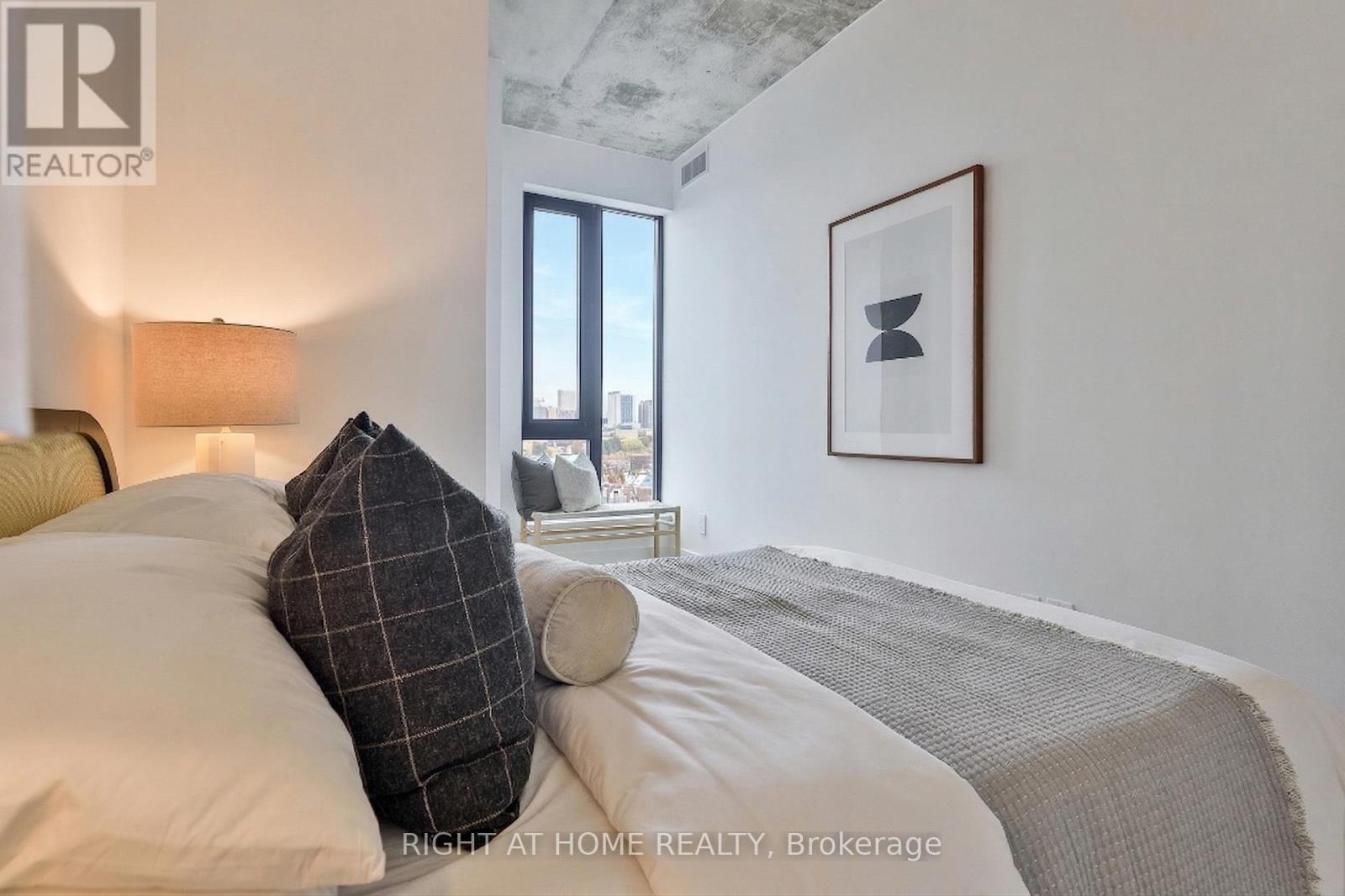 Ph 6 - 2720 Dundas Street W, Toronto, Ontario  M6P 1Y2 - Photo 21 - W12969384