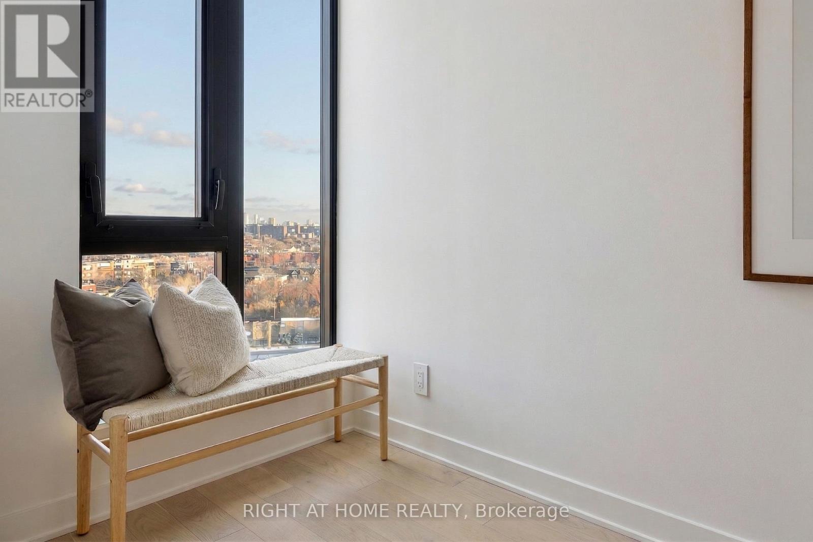 Ph 6 - 2720 Dundas Street W, Toronto, Ontario  M6P 1Y2 - Photo 22 - W12969384