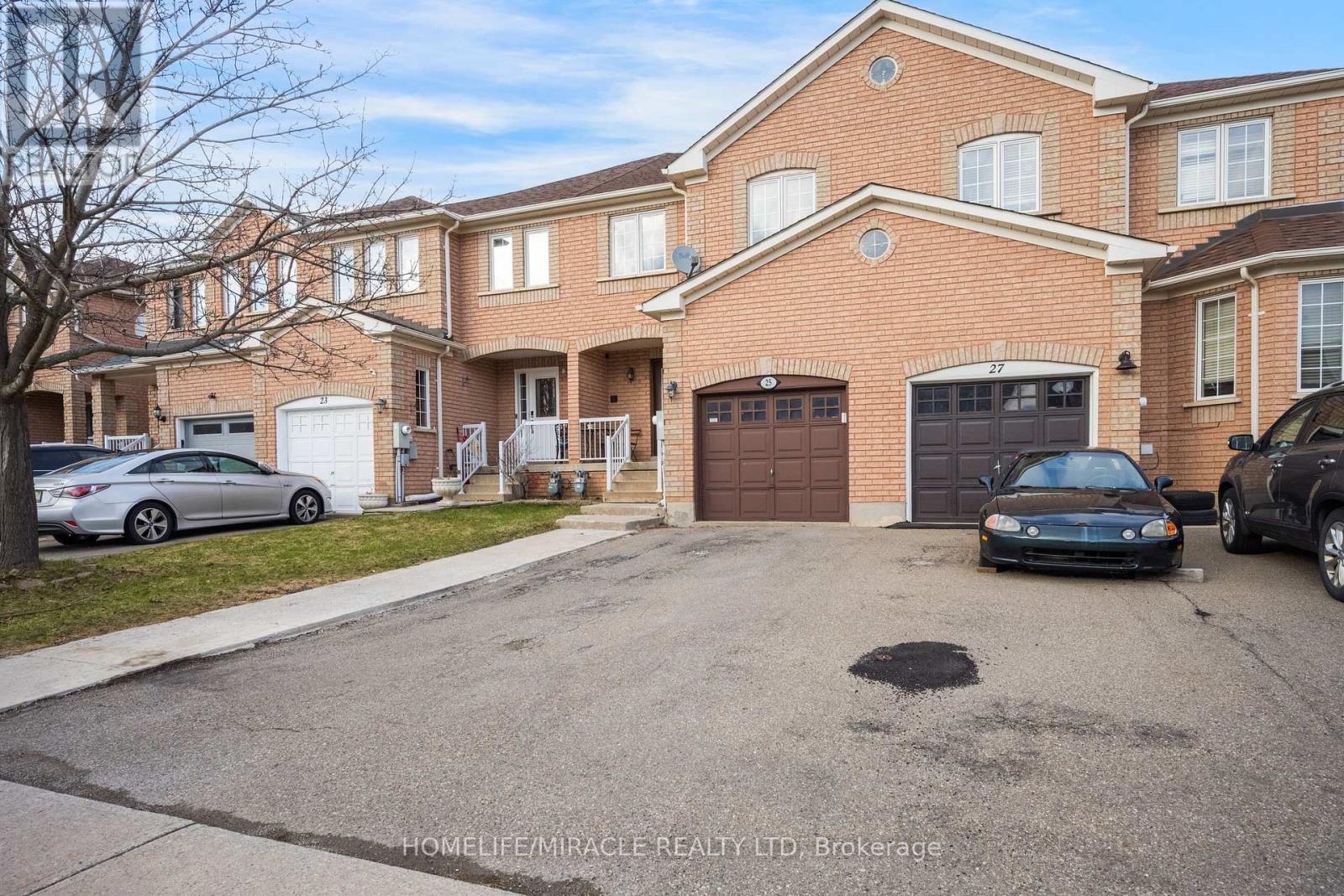 25 TINSMITH STREET, Brampton, Ontario