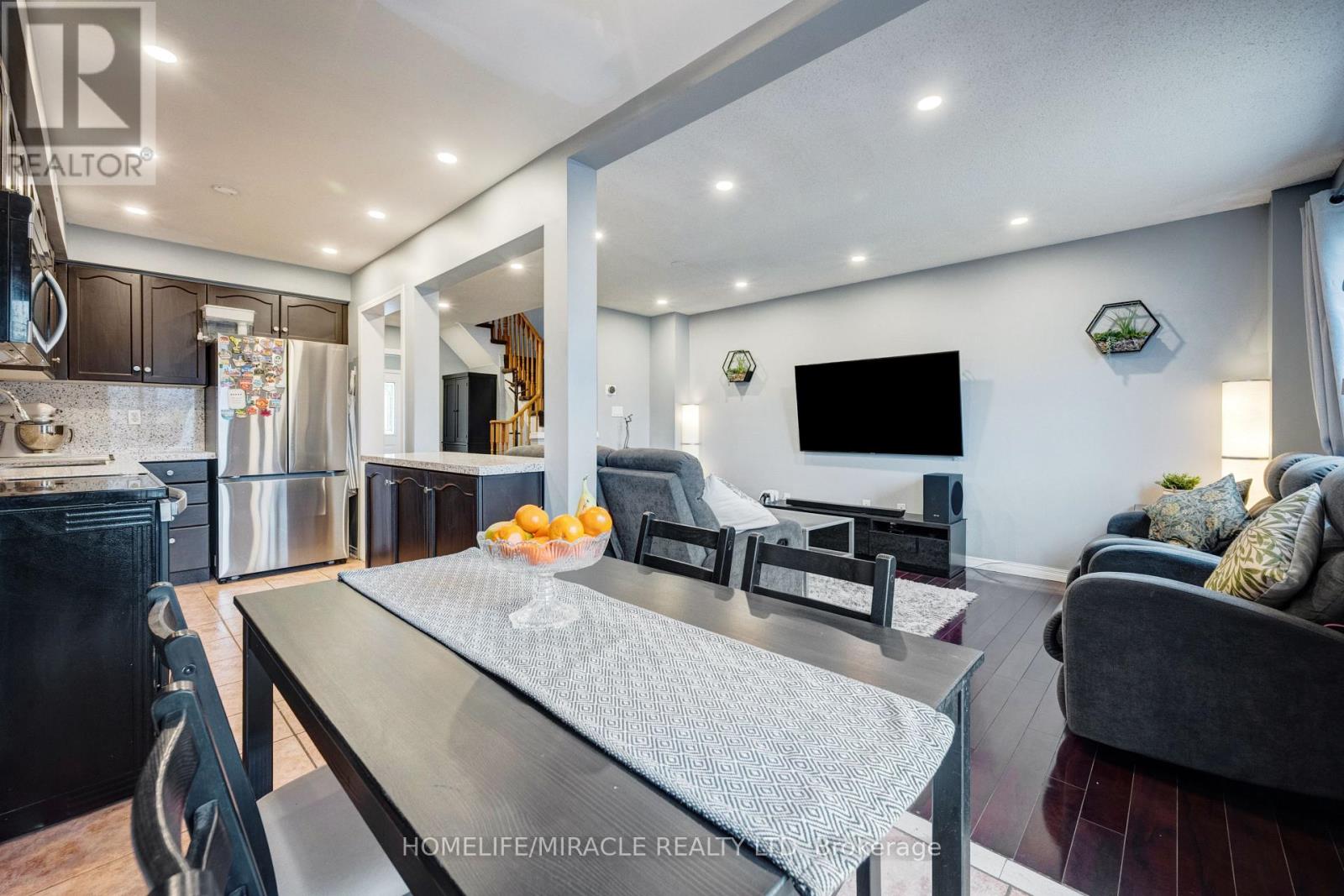 25 Tinsmith Street, Brampton, Ontario  L7A 1N1 - Photo 10 - W12969398