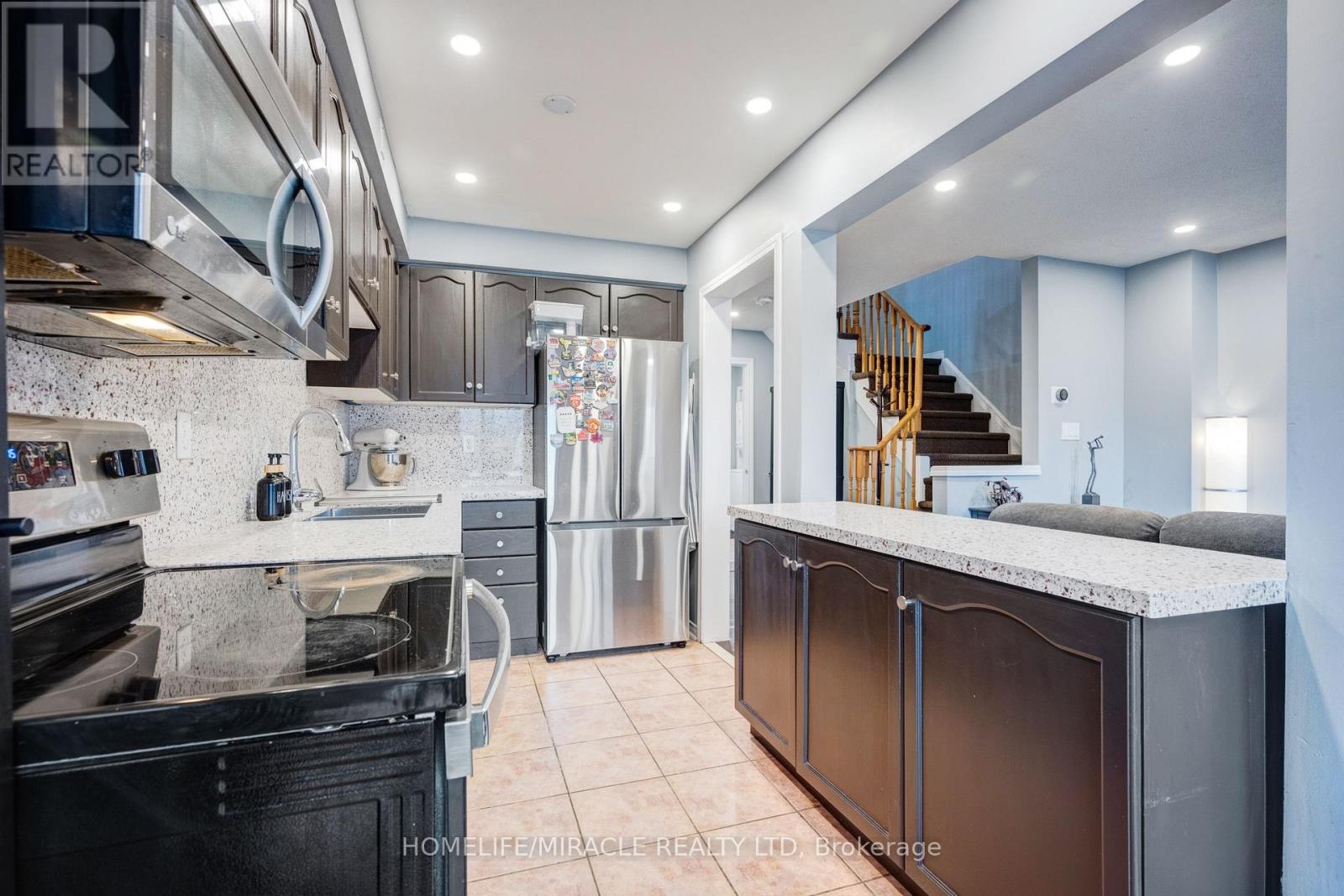 25 Tinsmith Street, Brampton, Ontario  L7A 1N1 - Photo 13 - W12969398