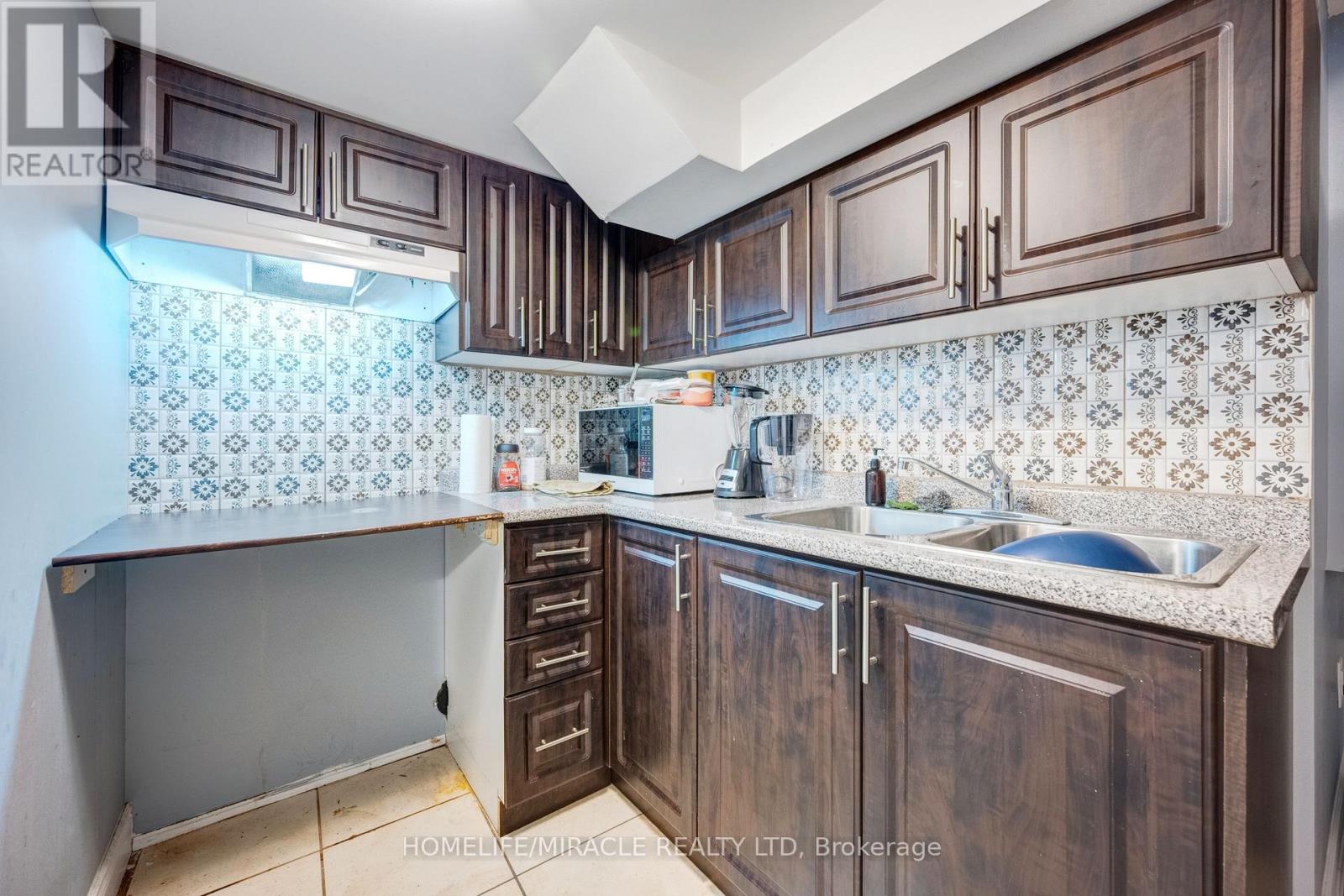 25 Tinsmith Street, Brampton, Ontario  L7A 1N1 - Photo 40 - W12969398