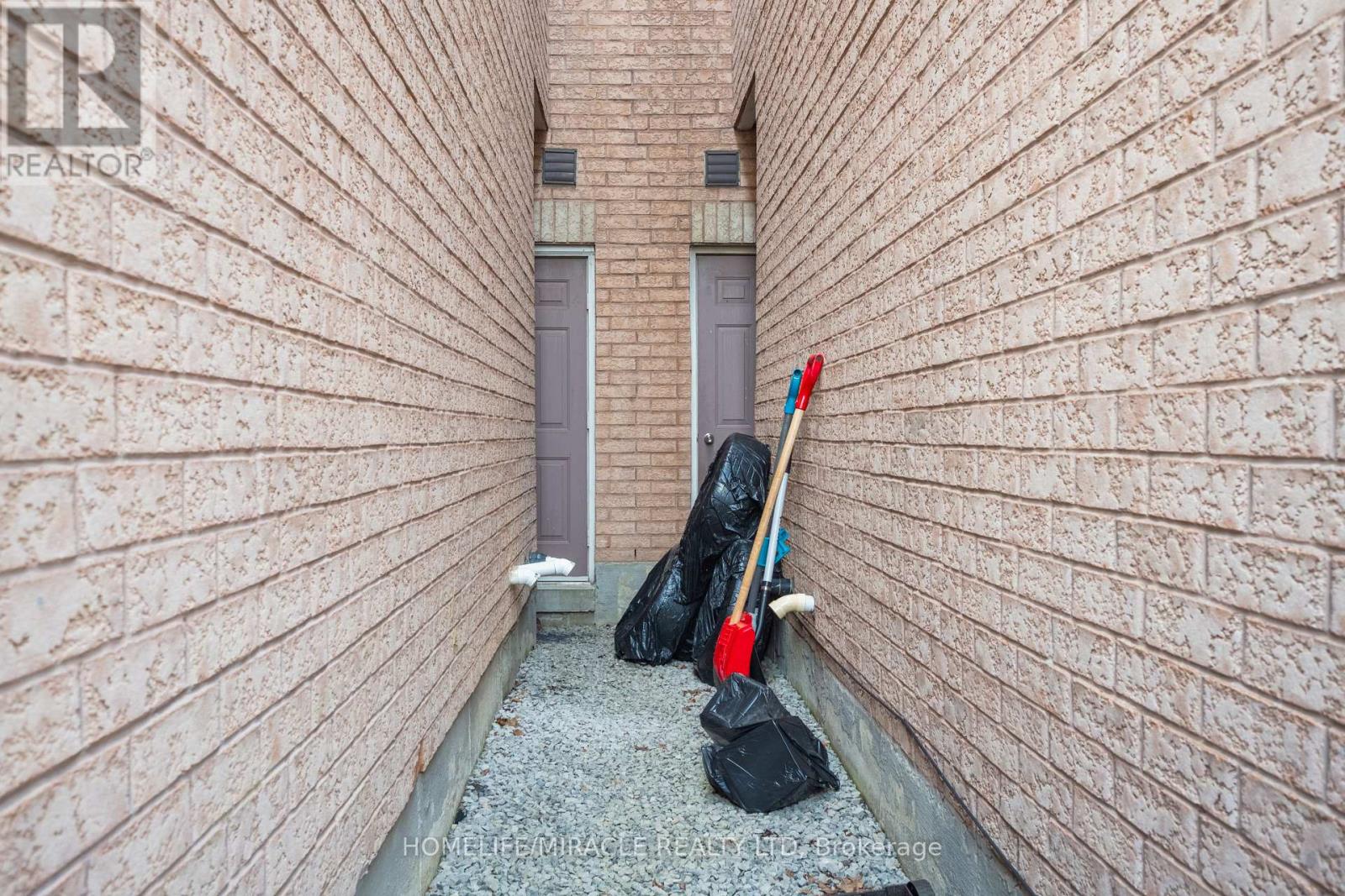 25 Tinsmith Street, Brampton, Ontario  L7A 1N1 - Photo 50 - W12969398