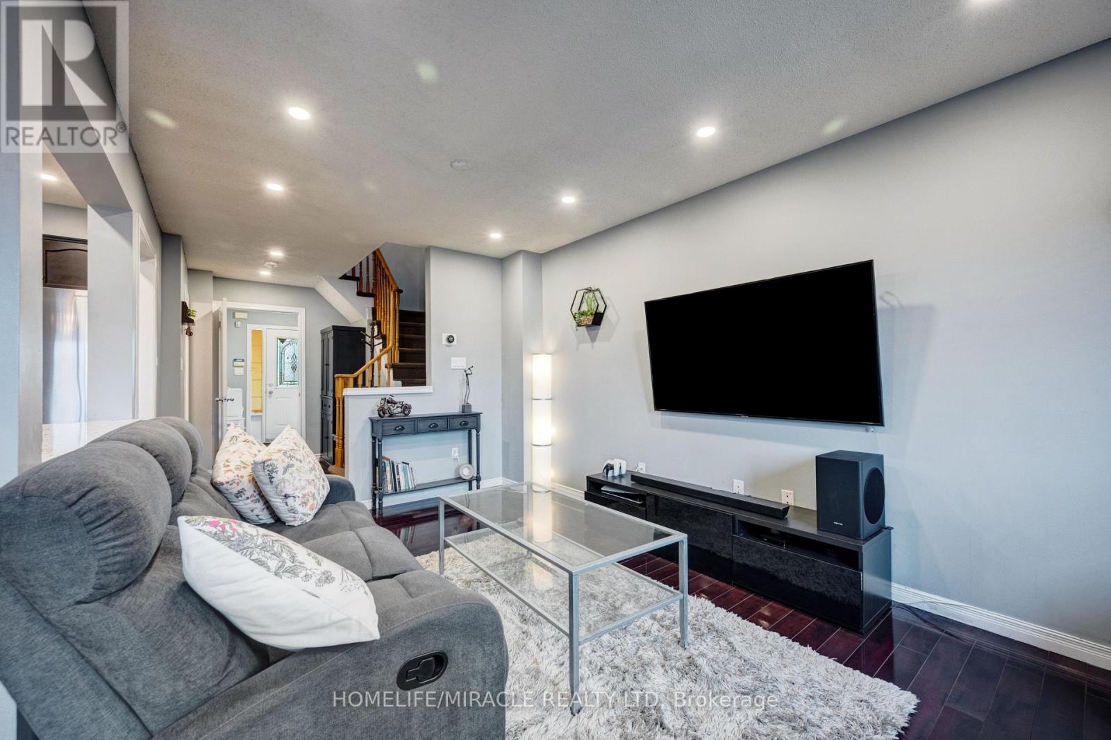 25 Tinsmith Street, Brampton, Ontario  L7A 1N1 - Photo 7 - W12969398