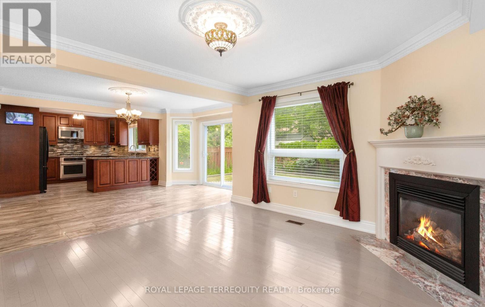 5839 Fieldon Road, Mississauga, Ontario  L5M 5K3 - Photo 14 - W12969420