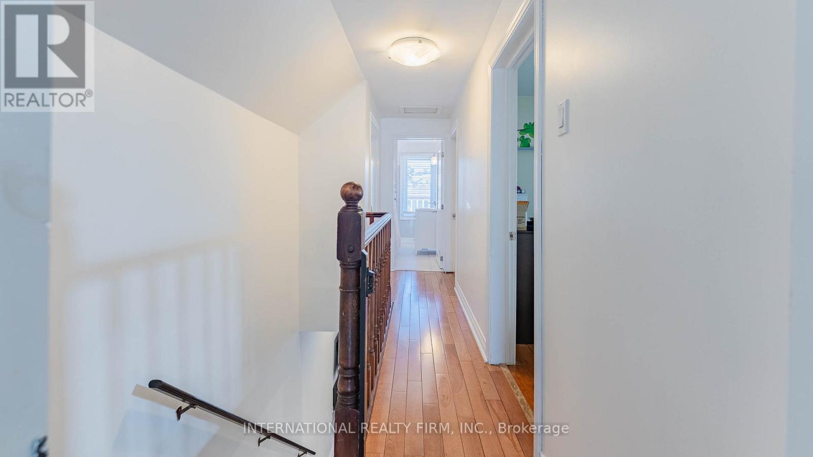 25 Teignmouth Avenue, Toronto, Ontario  M6E 1S6 - Photo 17 - W12969468