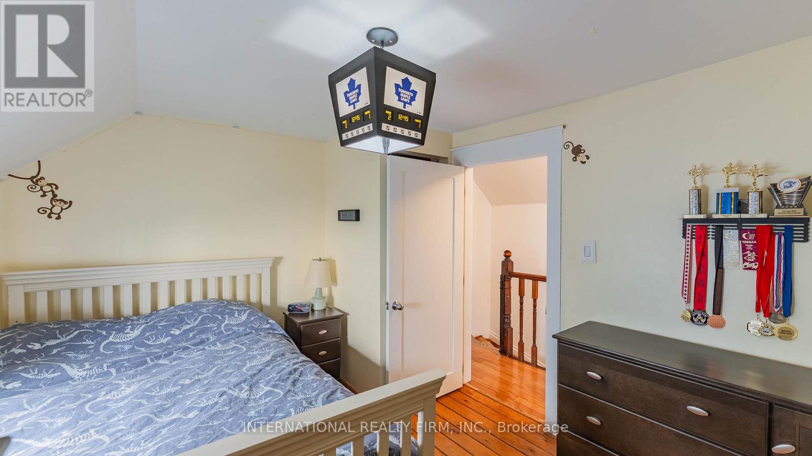 25 Teignmouth Avenue, Toronto, Ontario  M6E 1S6 - Photo 21 - W12969468