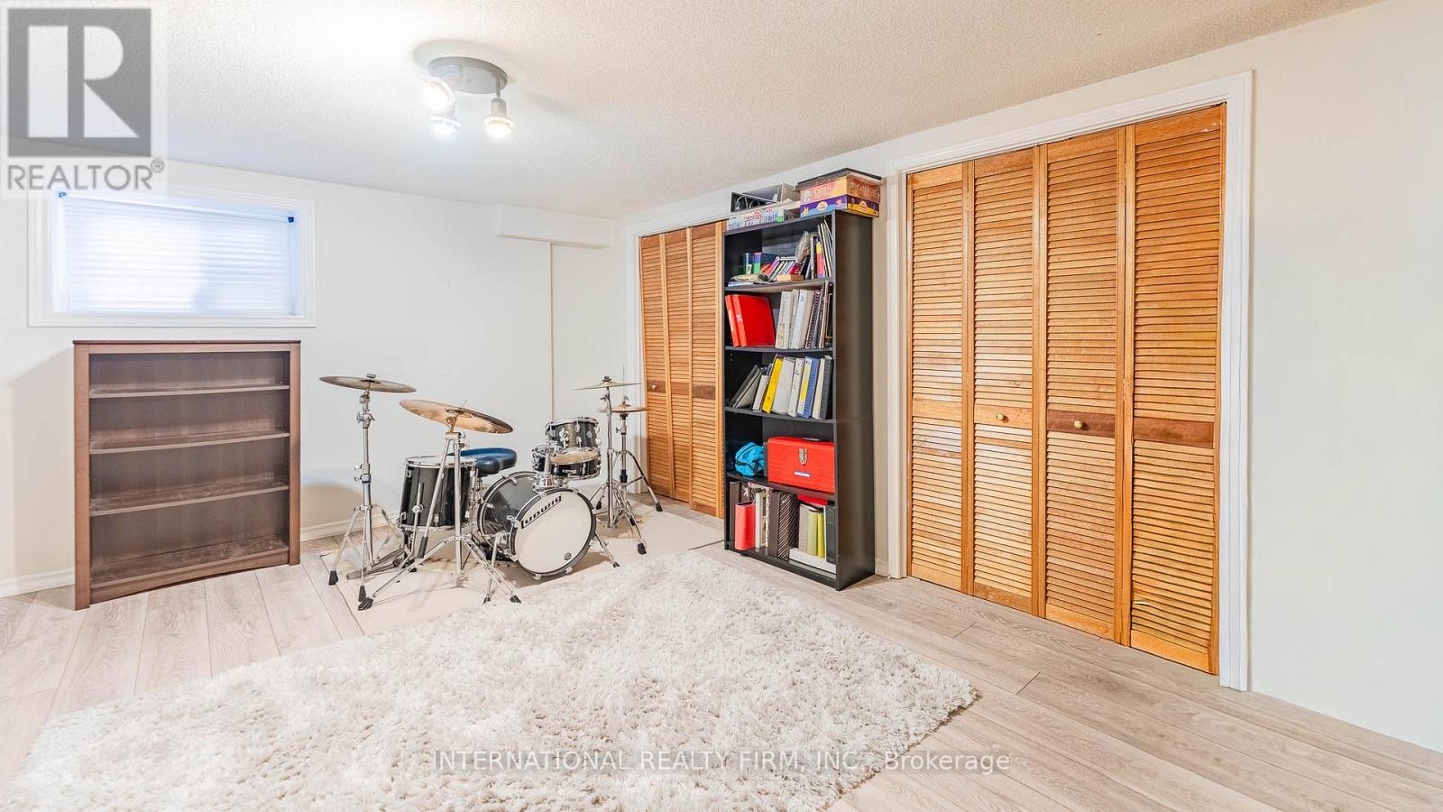 25 Teignmouth Avenue, Toronto, Ontario  M6E 1S6 - Photo 26 - W12969468