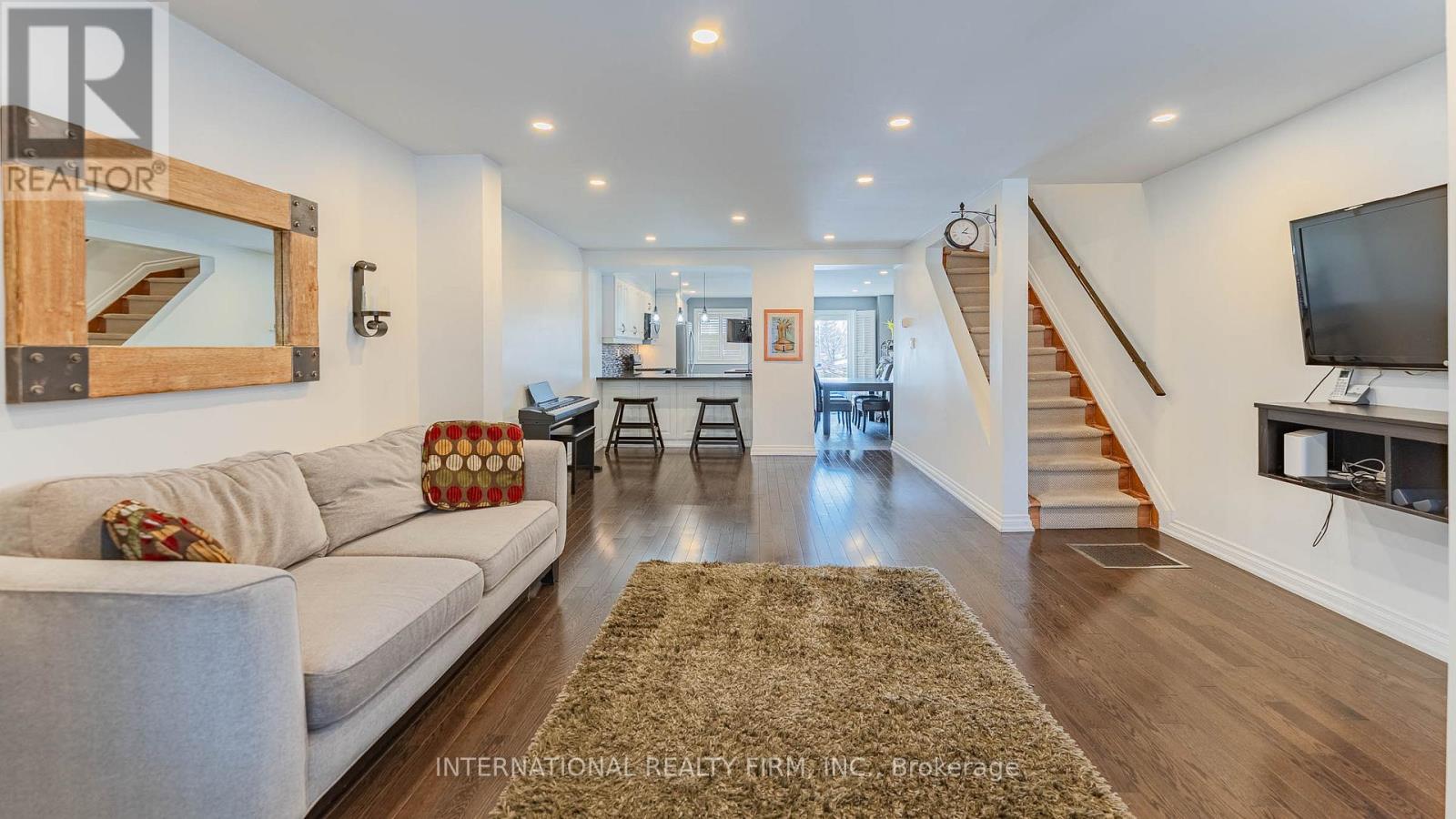 25 Teignmouth Avenue, Toronto, Ontario  M6E 1S6 - Photo 8 - W12969468