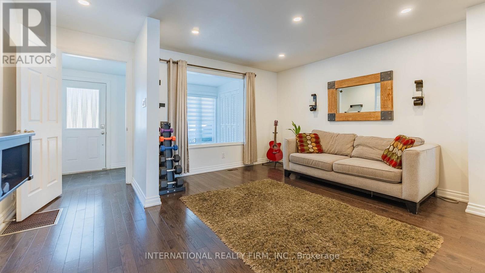 25 Teignmouth Avenue, Toronto, Ontario  M6E 1S6 - Photo 9 - W12969468