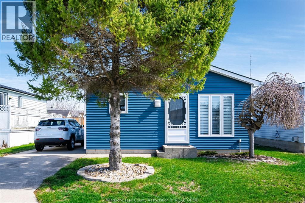 4 Hawthorne, McGregor, Ontario