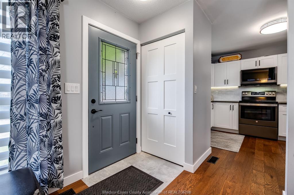 4 Hawthorne, Mcgregor, Ontario  N0R 1J0 - Photo 5 - 26007396