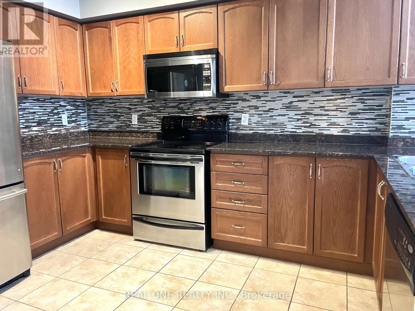 301 - 47 Caroline Street N, Hamilton, Ontario  L8R 2R6 - Photo 10 - X12969266