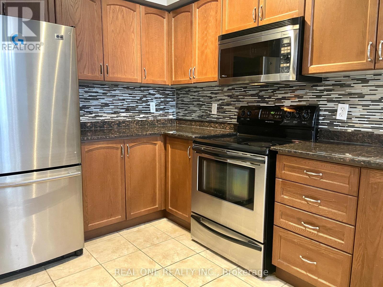 301 - 47 Caroline Street N, Hamilton, Ontario  L8R 2R6 - Photo 11 - X12969266