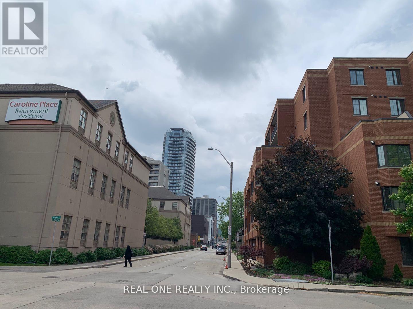301 - 47 Caroline Street N, Hamilton, Ontario  L8R 2R6 - Photo 2 - X12969266