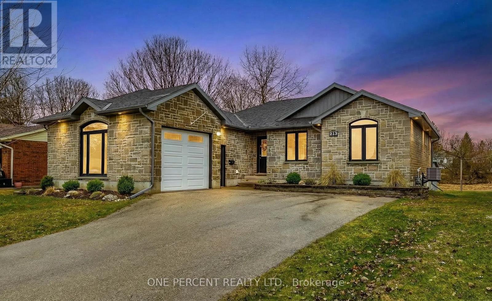 213 JOHN STREET S, Minto, Ontario