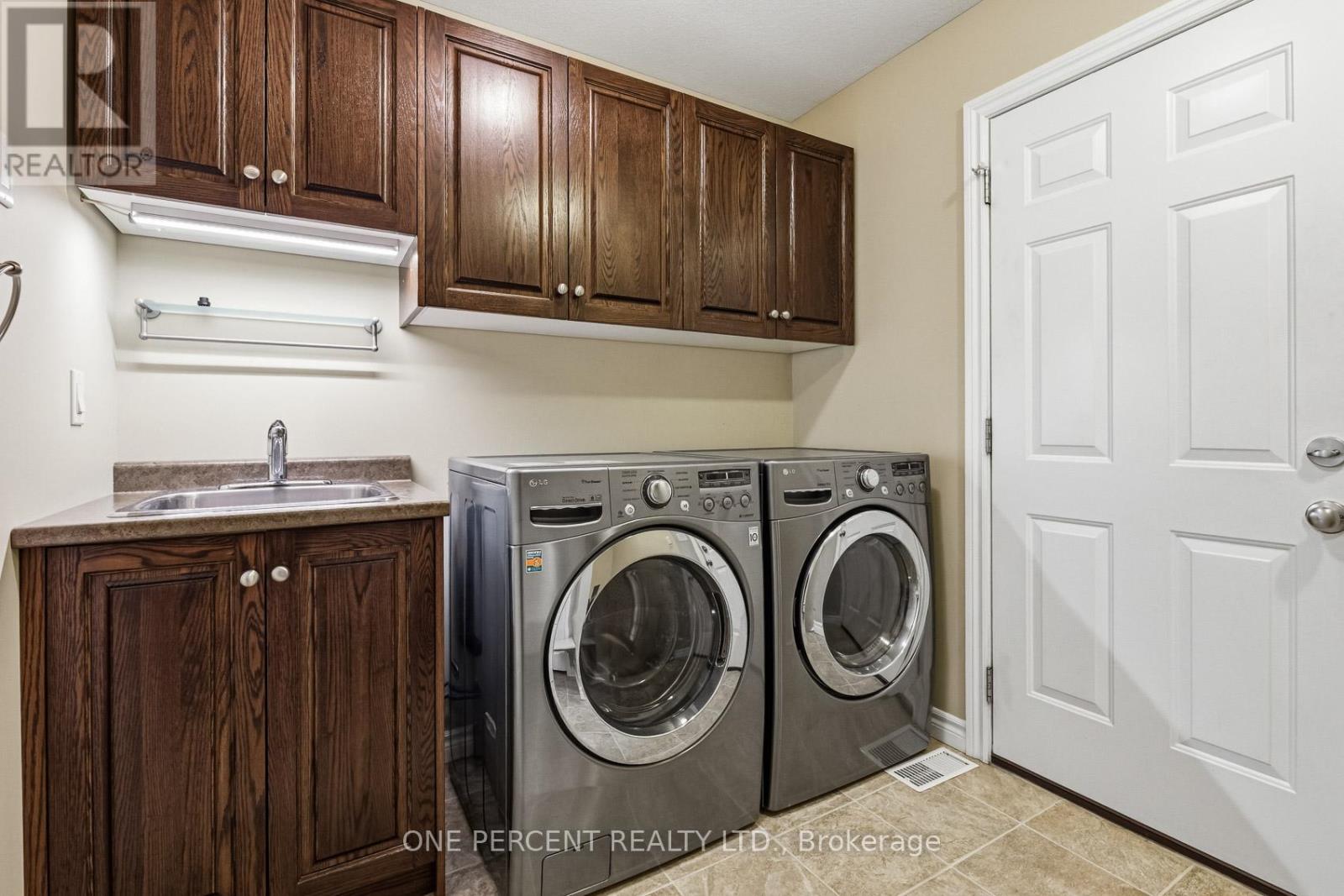 213 John Street S, Minto, Ontario  N0G 1Z0 - Photo 21 - X12969314