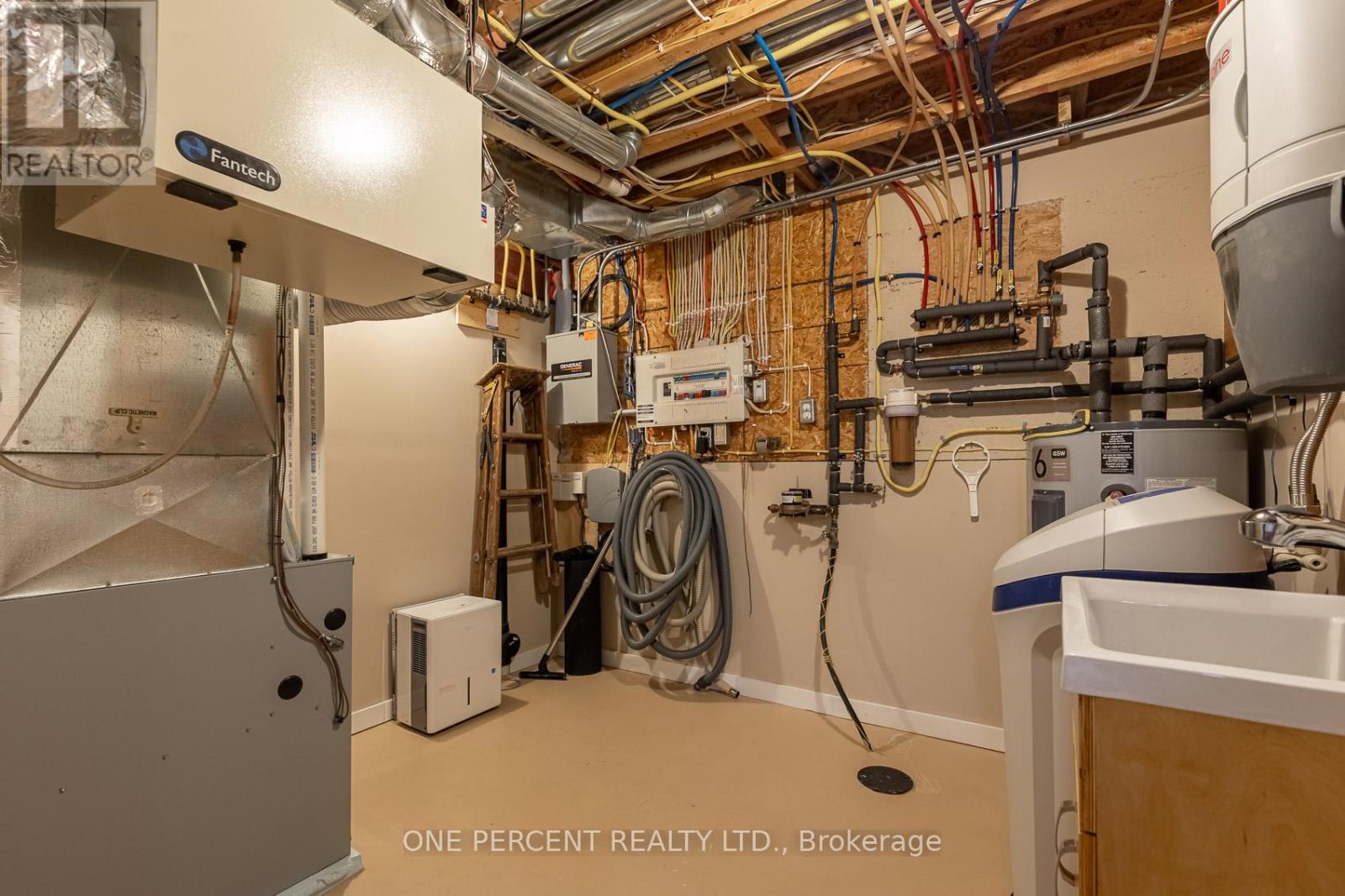 213 John Street S, Minto, Ontario  N0G 1Z0 - Photo 30 - X12969314