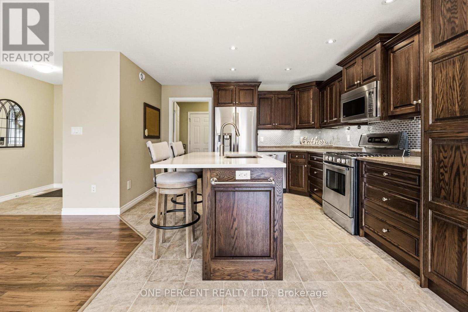 213 John Street S, Minto, Ontario  N0G 1Z0 - Photo 8 - X12969314