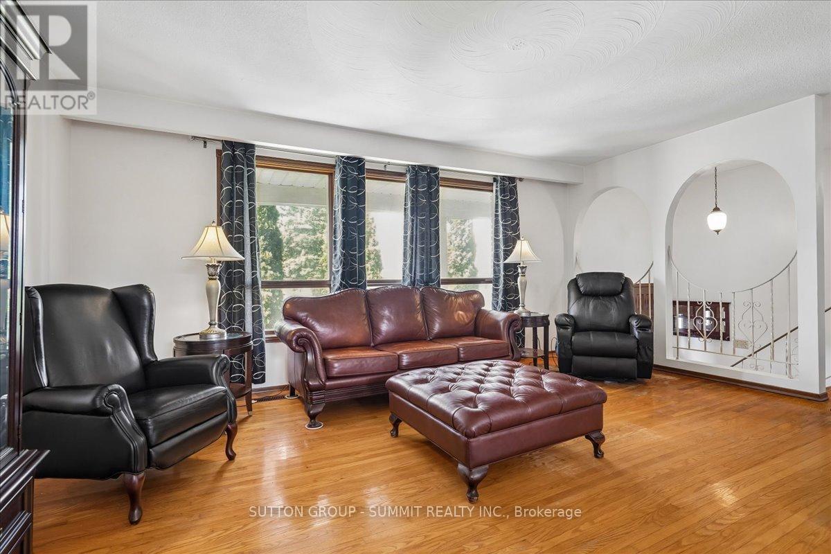 72 Eastbury Drive, Hamilton, Ontario  L8E 2V5 - Photo 9 - X12969322