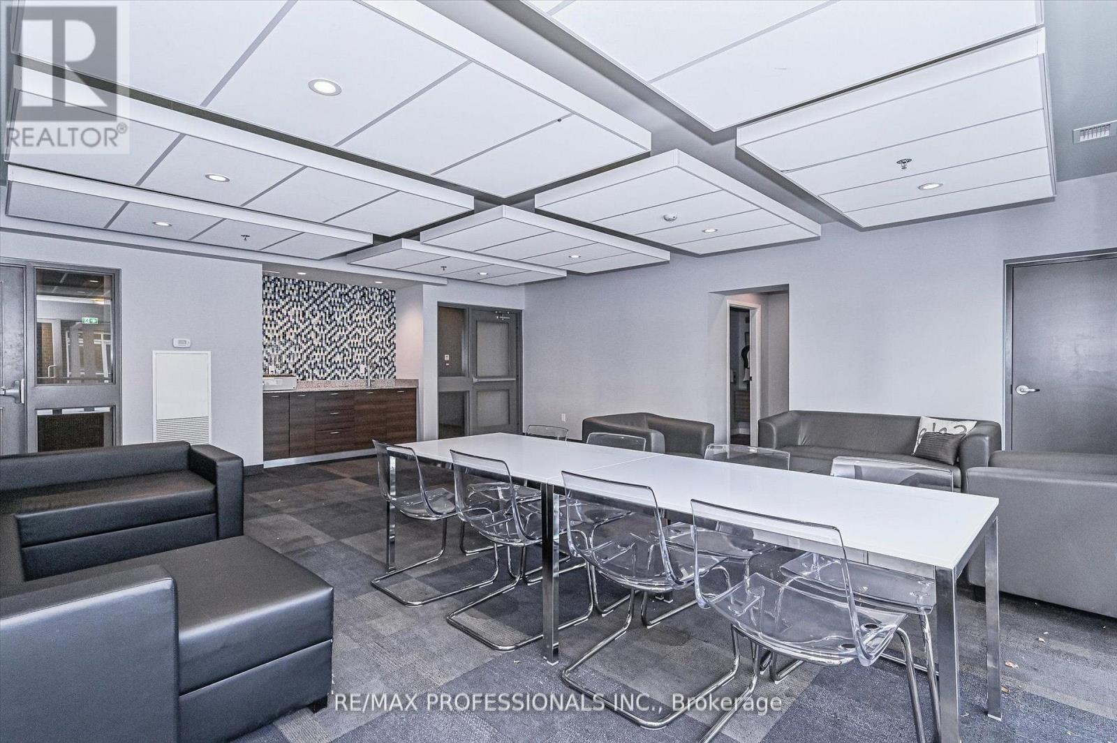 2103 - 318 Spruce Street, Waterloo, Ontario  N2L 0E9 - Photo 31 - X12969324