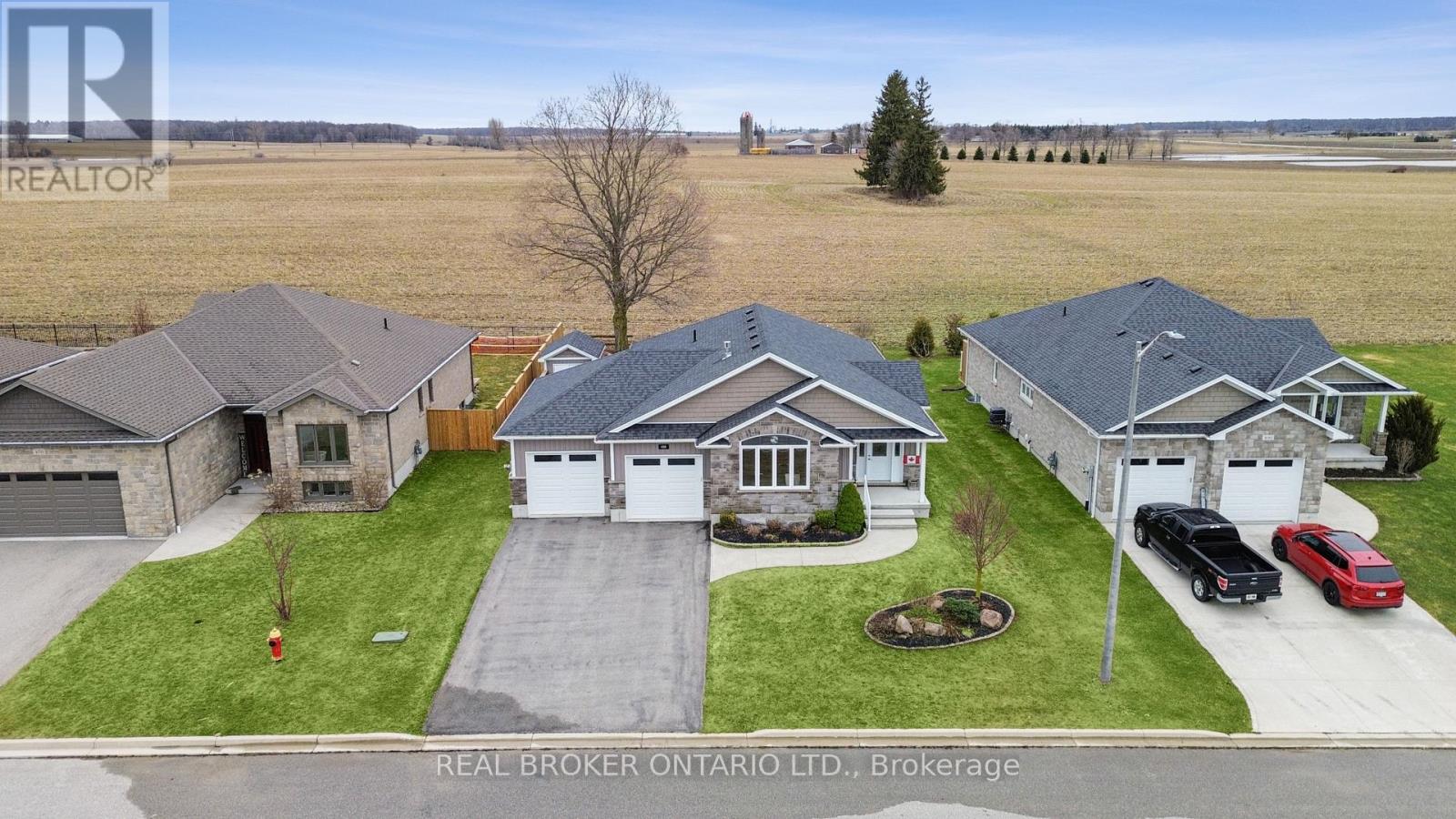 480 Grand Trunk Street, Minto, Ontario  N0G 2P0 - Photo 3 - X12969418