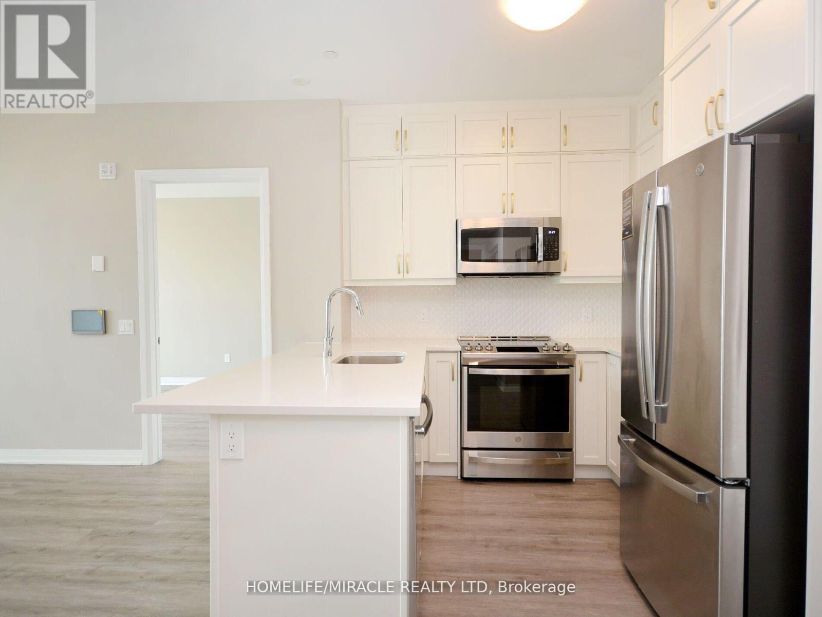 219 - 95 Dundas Street W, Oakville, Ontario  L6M 5N4 - Photo 12 - W12968256